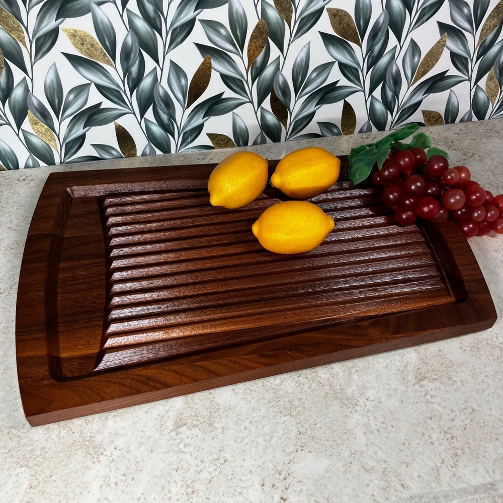 Carvel Hall Carving Board Solid Walnut 17.5x10.5 Brown Vintage Juice Grooves